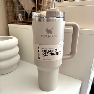 Stanley 40oz Stainless Steel H2.0 Tumbler Taupe - Hearth & Hand™ with
Magnolia